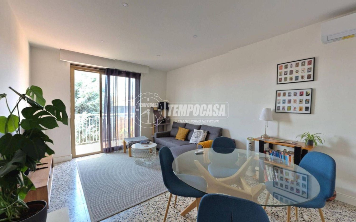 2 bedrooms Apartment in Milan, Italy No. 307092