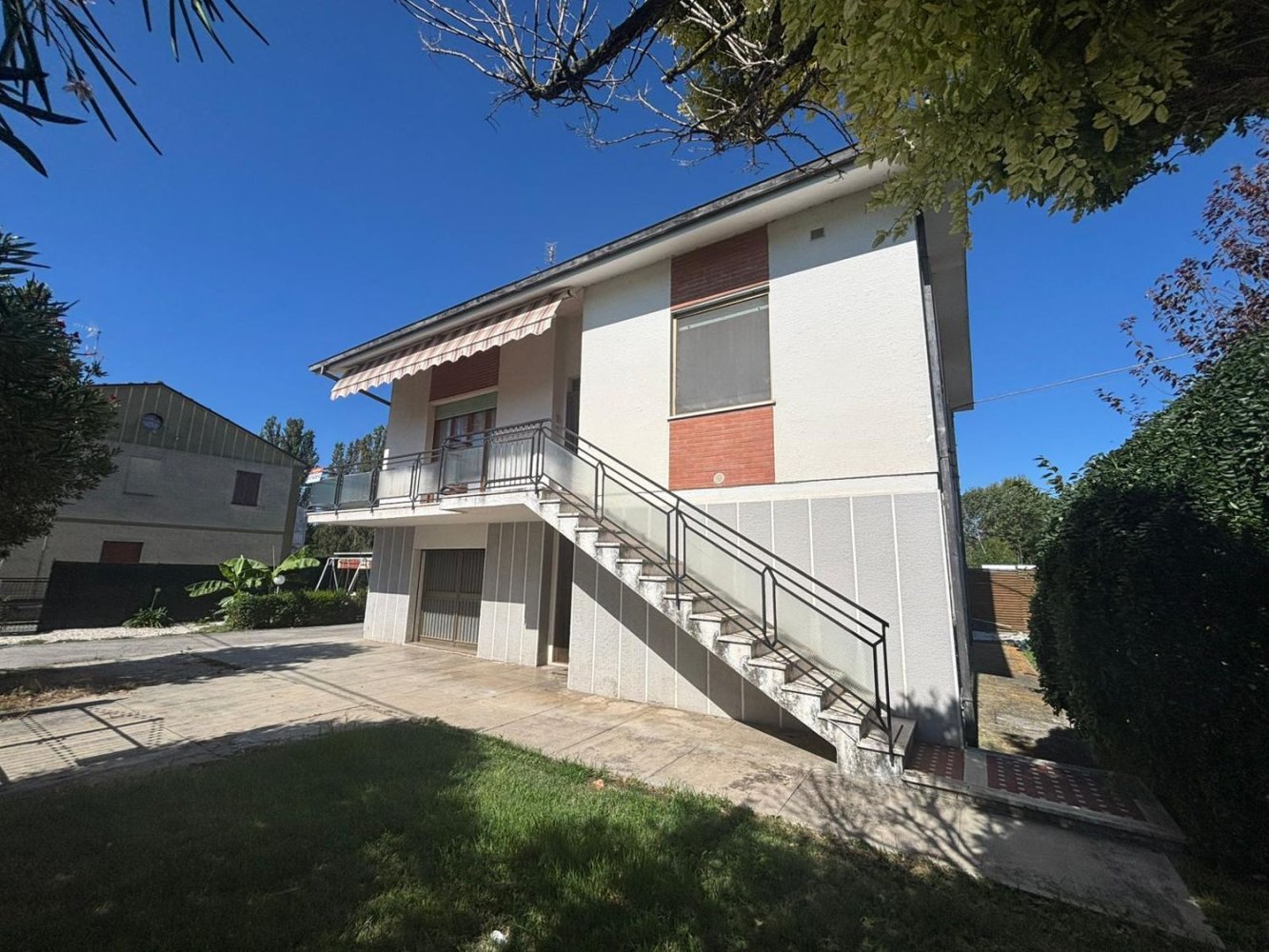 5 bedrooms Apartment in Mondolfo, Italy No. 320224