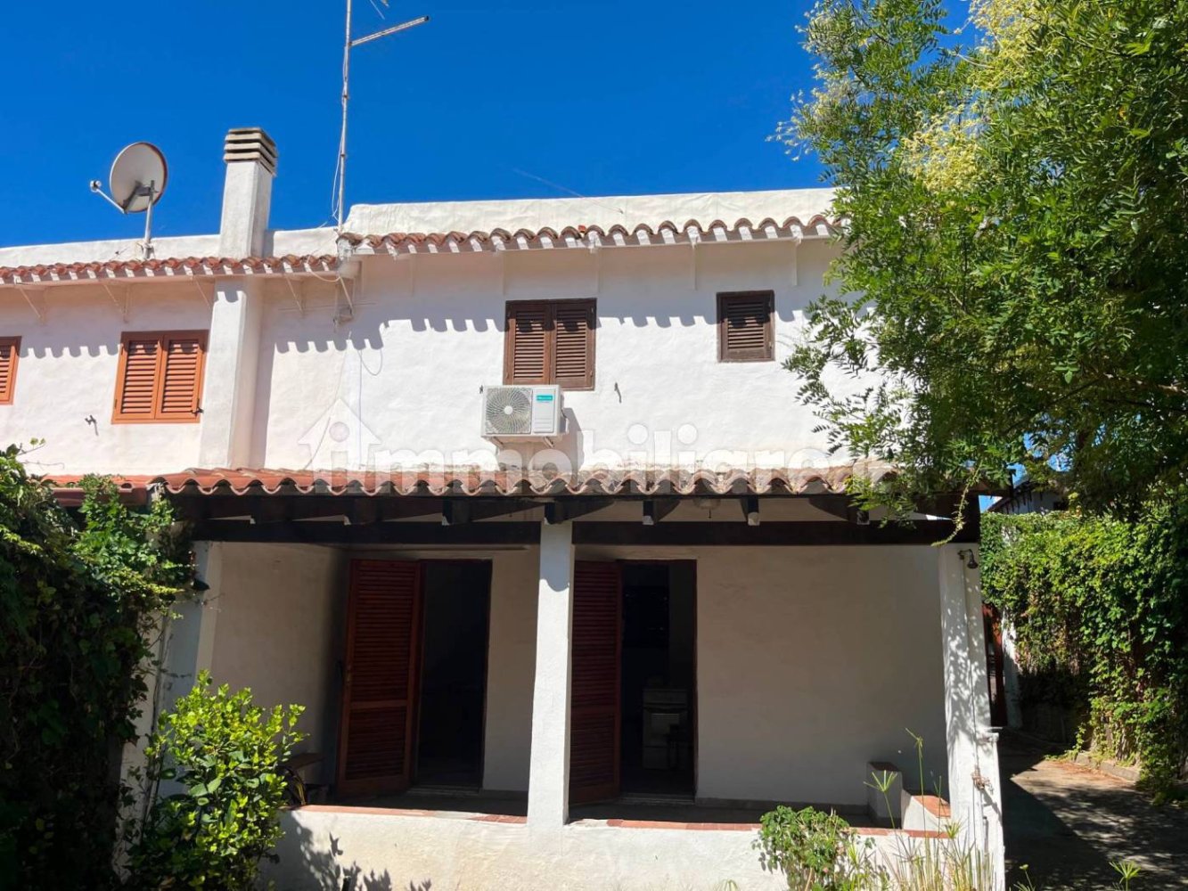 2 غرف نوم فيلا في Quartu Sant'Elena, Italy رقم 270098