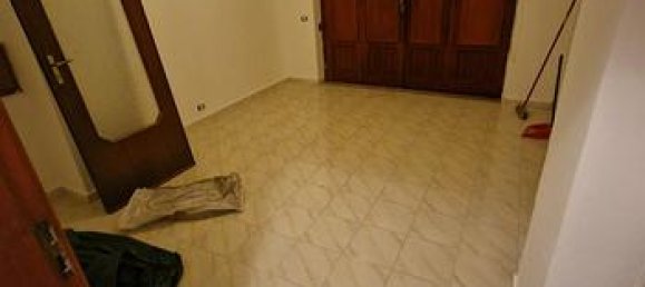 7 rooms Apartment in Avellino, Italy No. 267822 2