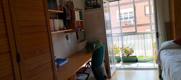 Apartamento de 3 dormitorios en Madrid, Spain No. 177947 12