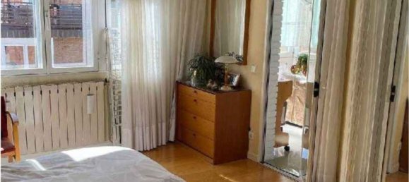 Apartamento de 3 dormitorios en Madrid, Spain No. 177947 7