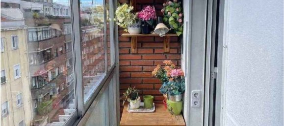 Apartamento de 3 dormitorios en Madrid, Spain No. 177947 5