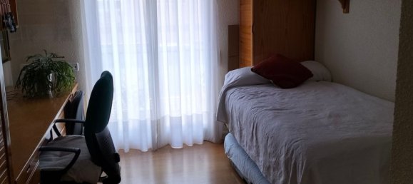 Apartamento de 3 dormitorios en Madrid, Spain No. 177947 10