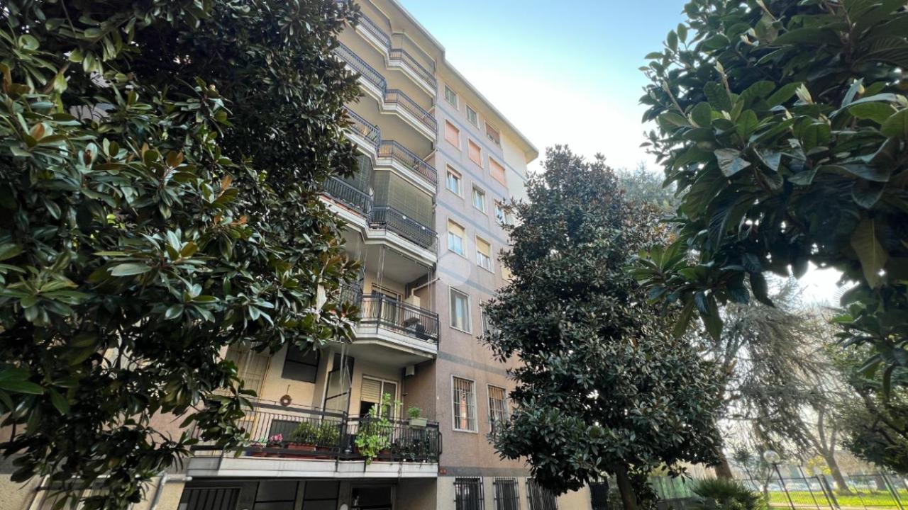 Apartamento de 3 divisões em Novate Milanese, Italy N.º 15261