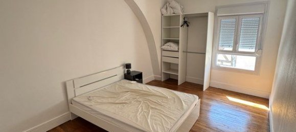 Дуплекс с 4 спальнями в Бурж, Франция № 322166 2