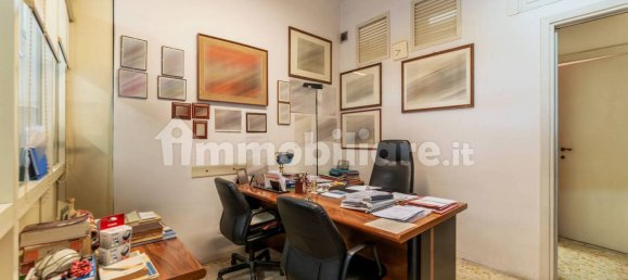 3 rooms Commercial property in Rome, Italy No. 10641 16