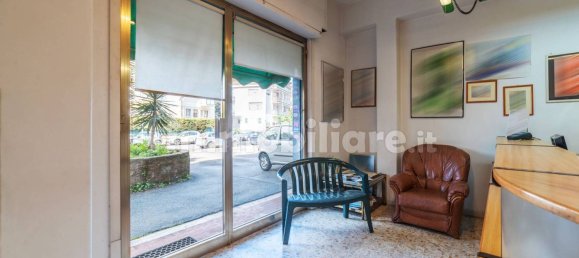 3 rooms Commercial property in Rome, Italy No. 10641 9