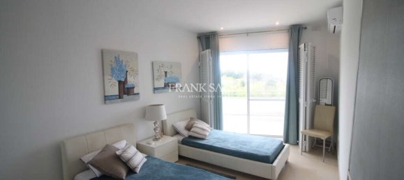 3 bedrooms Apartment in Swieqi, Malta No. 6757 11