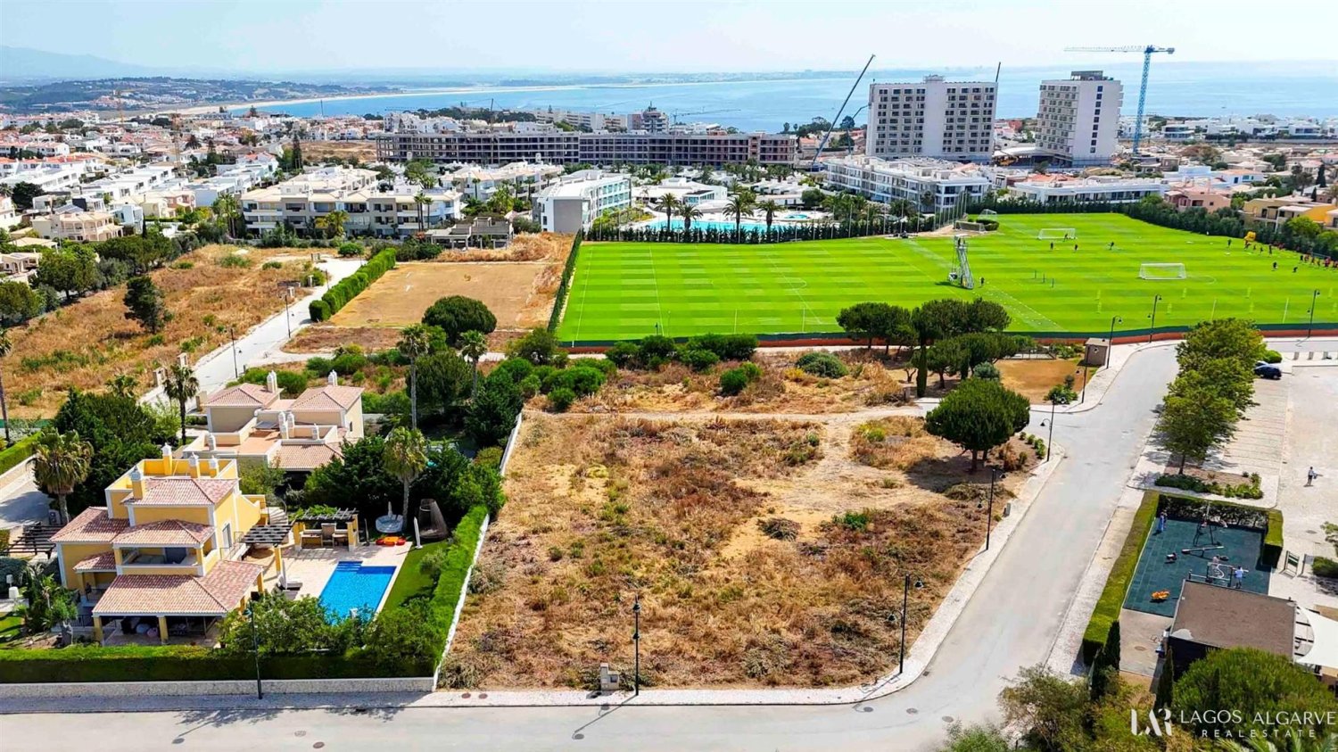  Land in Lagos, Portugal No. 208304