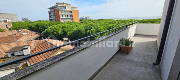 Пентхаус с 2 спальнями в Комаккьо, Италия № 370978 17