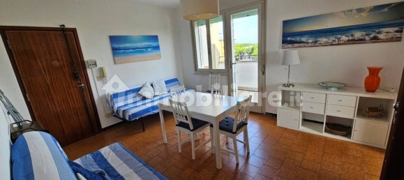 Пентхаус с 2 спальнями в Комаккьо, Италия № 370978 3