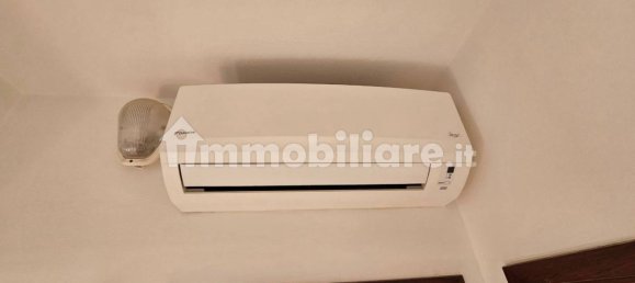 Пентхаус с 2 спальнями в Комаккьо, Италия № 370978 23