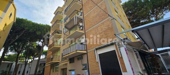 Пентхаус с 2 спальнями в Комаккьо, Италия № 370978 25