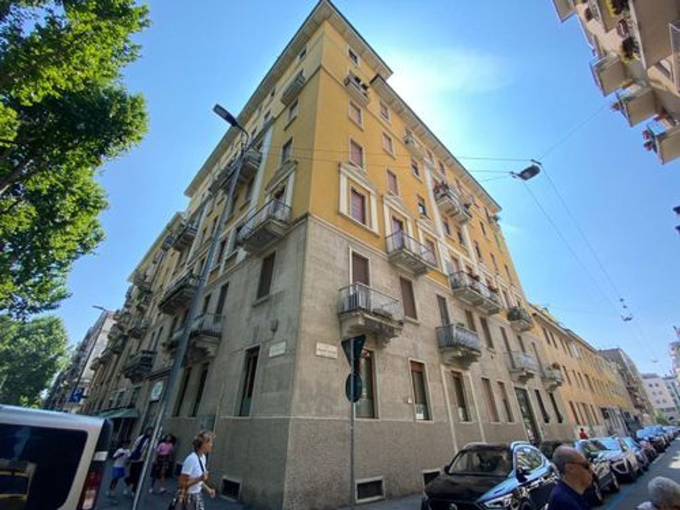 Квартира с 3 спальнями в Милан, Италия № 382335