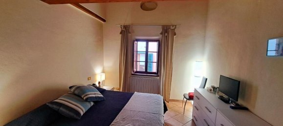4 rooms Apartment in Peccioli, Italy No. 48040 10