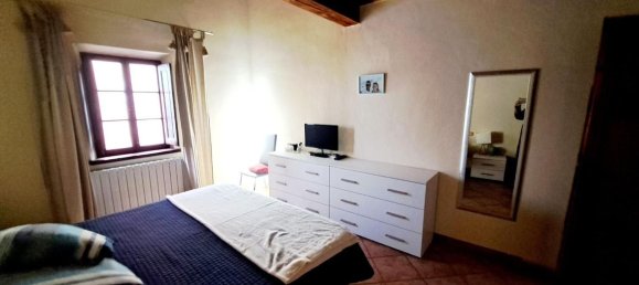 4 rooms Apartment in Peccioli, Italy No. 48040 12