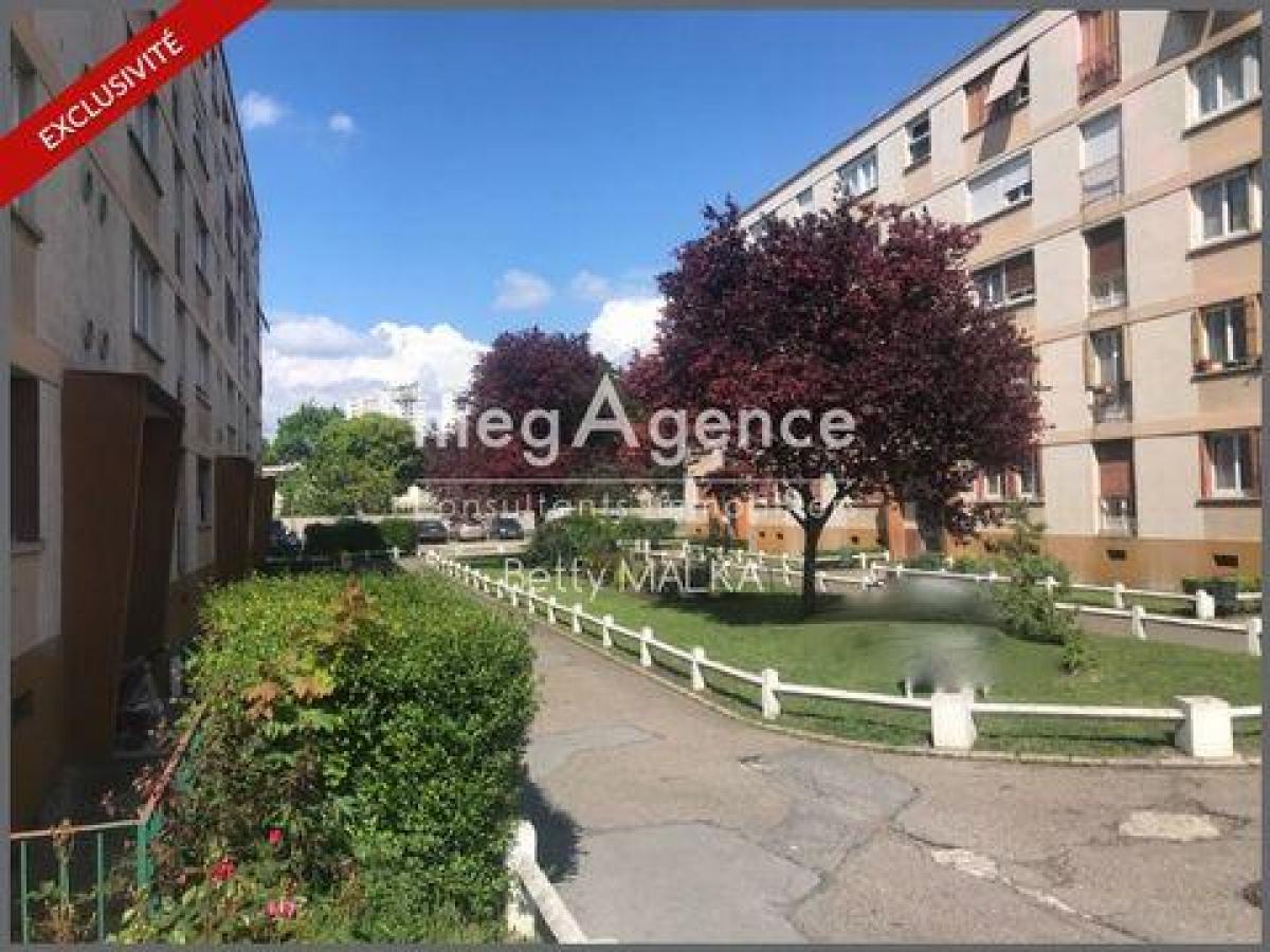 3 chambres Appartement à Bobigny, France No. 34313
