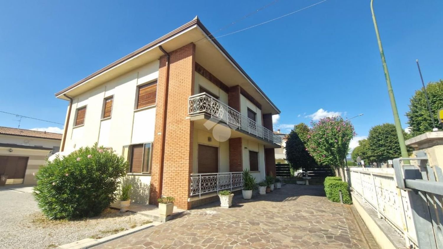 5-salle Villa à Medole, Italy No. 289898