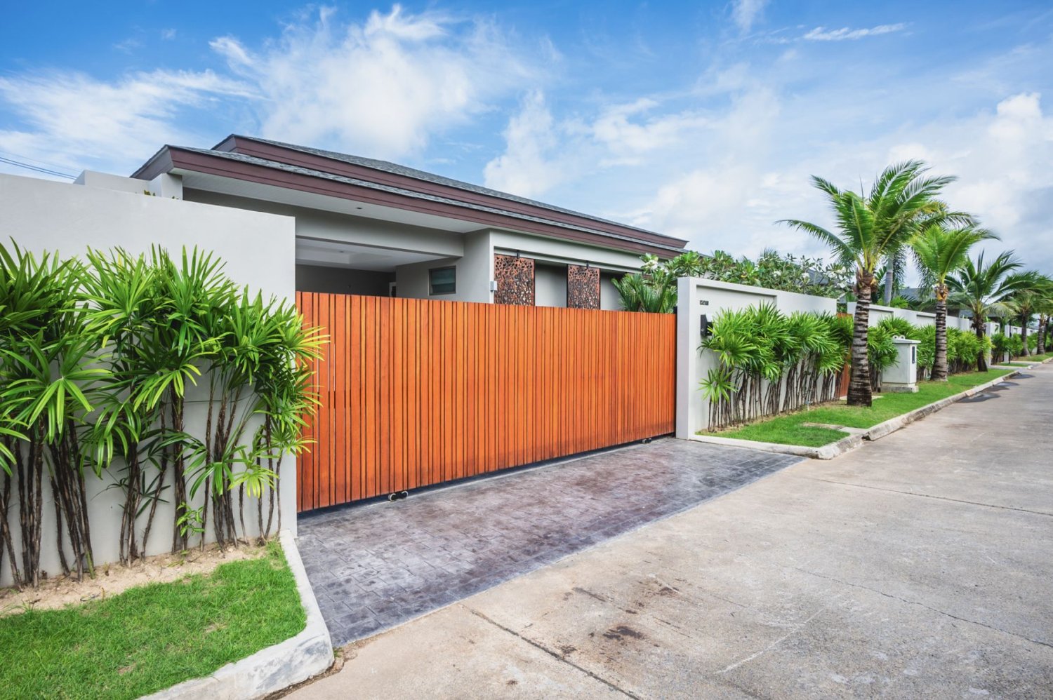 3 bedrooms Villa in Phuket, Thailand No. 69636