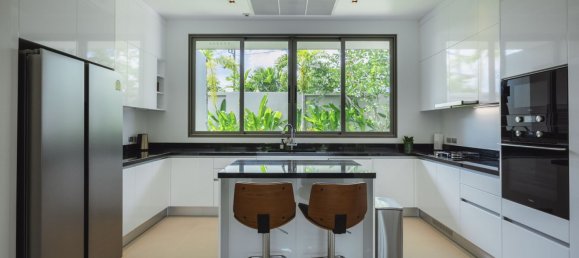 3 bedrooms Villa in Phuket, Thailand No. 69636 10