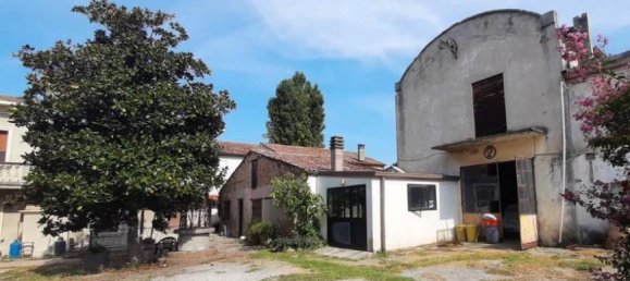 6 غرف نوم فيلا في Cerea, Italy رقم 373441 3