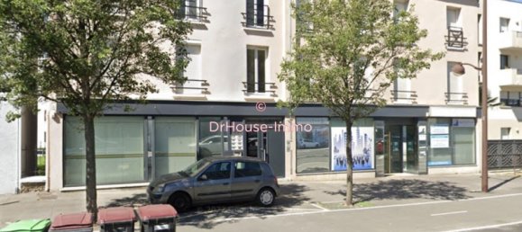 2 bedrooms Apartment in Viry-Chatillon, France No. 135725 2