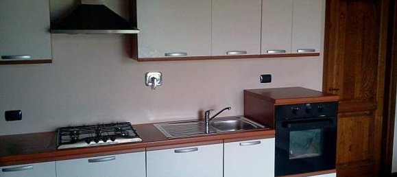 8 rooms House in Orciano Pisano, Italy No. 51070 11