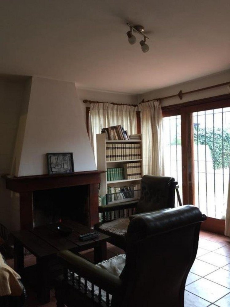 3 bedrooms House in Montevideo, Uruguay No. 4166