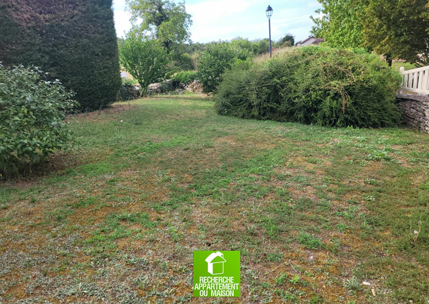  Land in Cremieu, France No. 272119