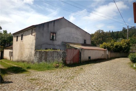 3 bedrooms House in Macas de Dona Maria, Portugal No. 25303