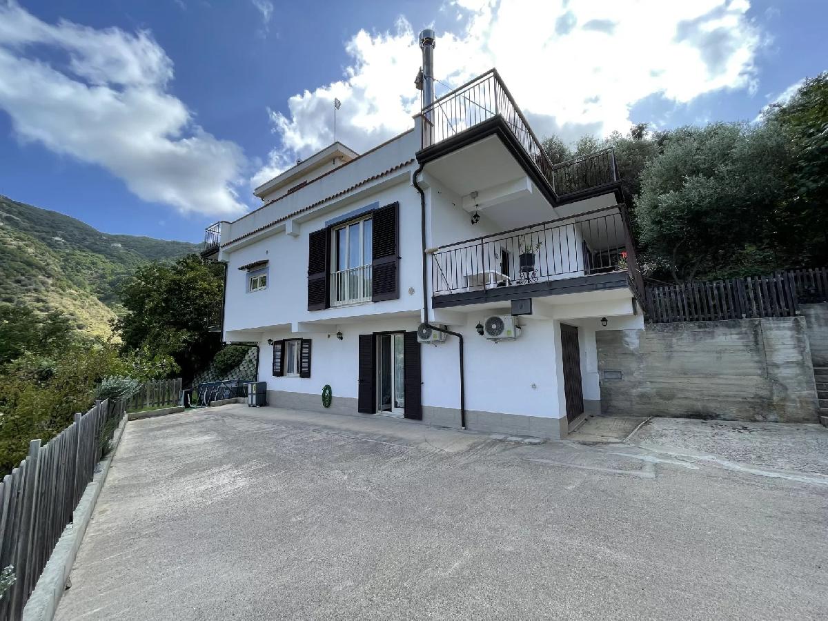 2 bedrooms Villa in Gioiosa Marea, Italy No. 122292