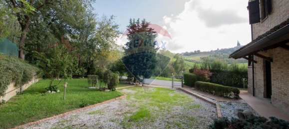 6 rooms House in Ostra Vetere, Italy No. 5674 14
