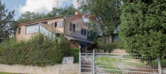 6 rooms House in Ostra Vetere, Italy No. 5674 6