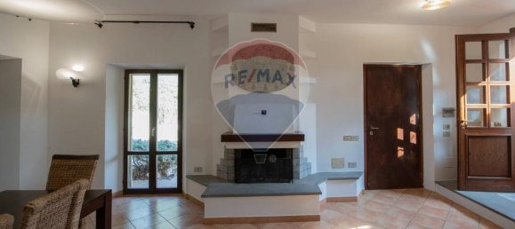6 rooms House in Ostra Vetere, Italy No. 5674 25