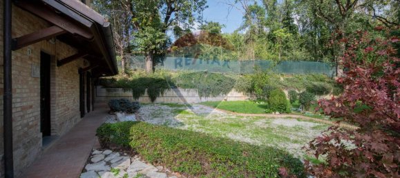 6 rooms House in Ostra Vetere, Italy No. 5674 21