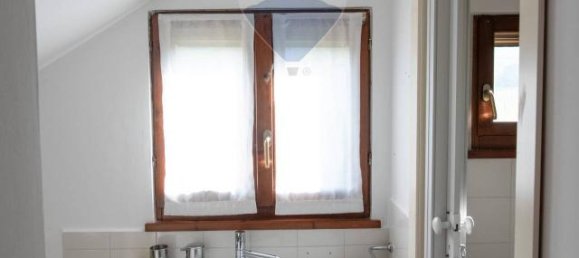 6 rooms House in Ostra Vetere, Italy No. 5674 34