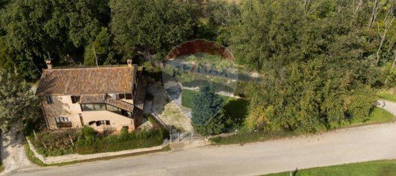 6 rooms House in Ostra Vetere, Italy No. 5674 4