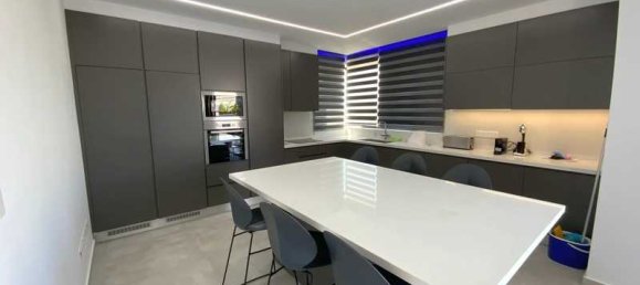 4 bedrooms Commercial property in Pyla, Cyprus No. 84993 9