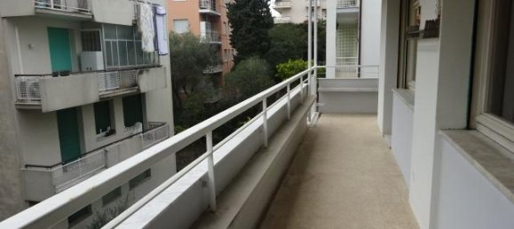 3-salle Appartement à Sanremo, Italy No. 230663 13