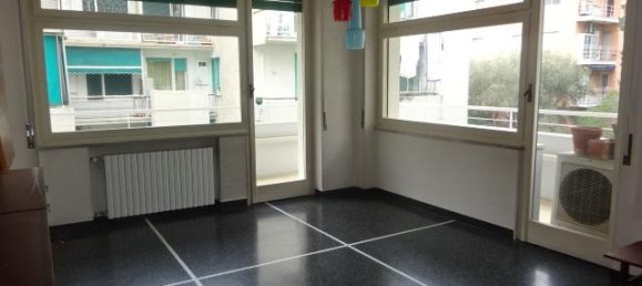 3-salle Appartement à Sanremo, Italy No. 230663 5