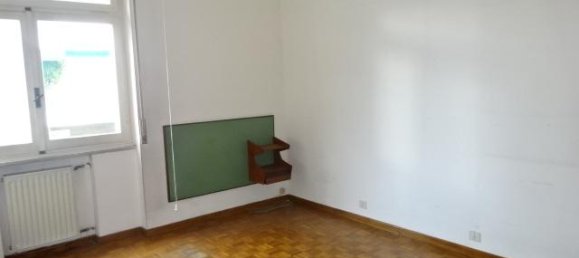 3-salle Appartement à Sanremo, Italy No. 230663 7