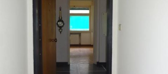 3-salle Appartement à Sanremo, Italy No. 230663 10