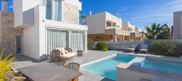 3 bedrooms Villa in La Mata, Spain No. 4234 5