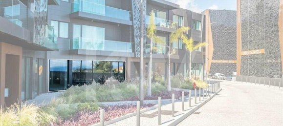 125m² Commercial property in Funchal, Portugal No. 78795 20