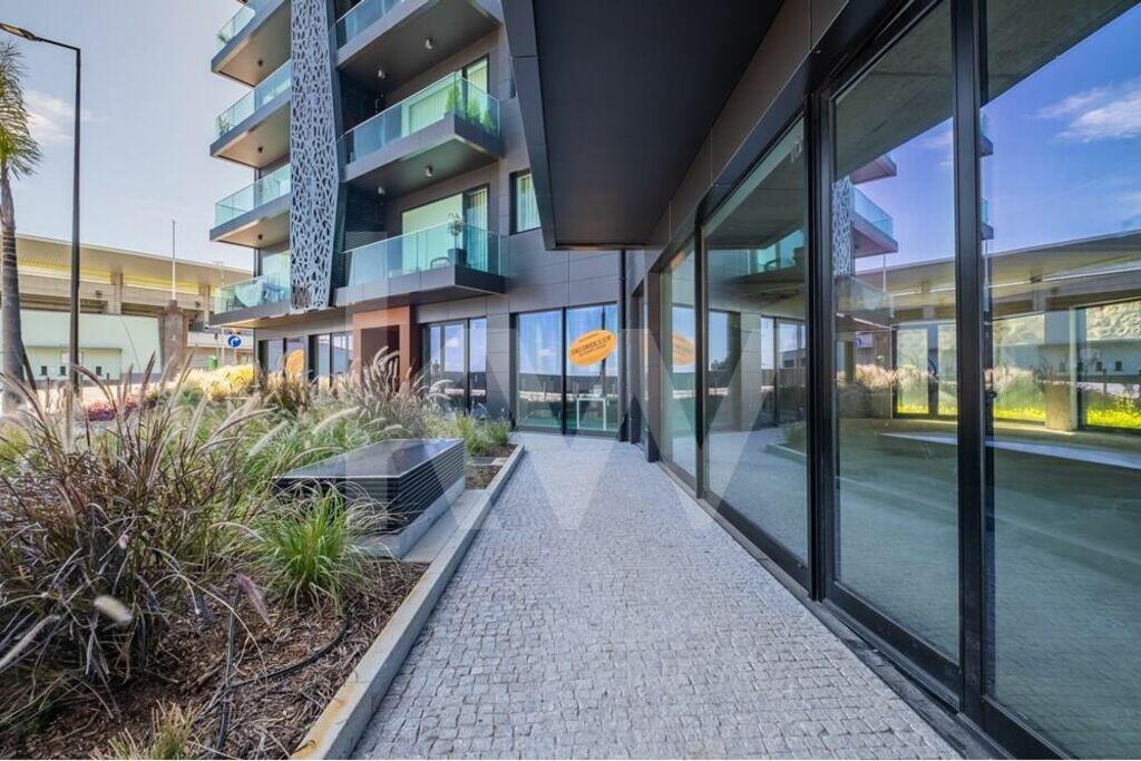 125m² Commercial property in Funchal, Portugal No. 78795