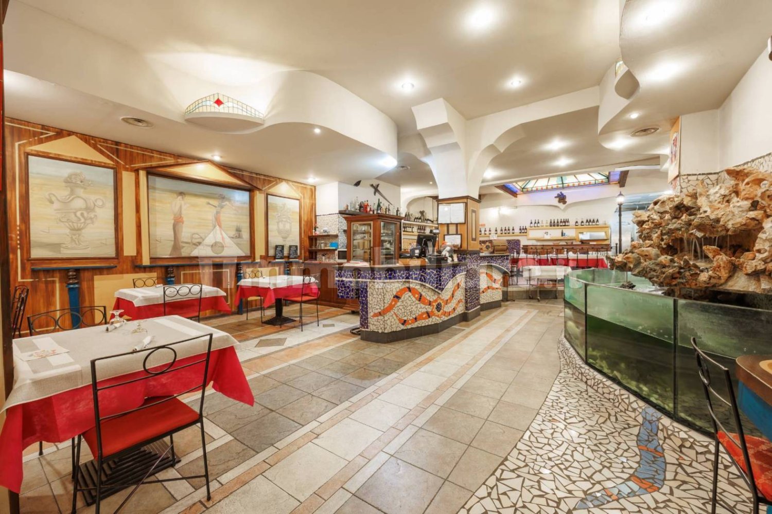 5-Zimmer Gewerbliche Immobilie in Turin, Italy, Nr. 194819