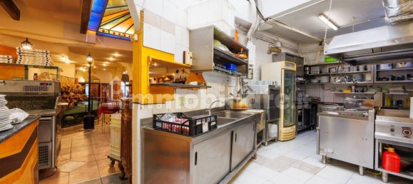 5-Zimmer Gewerbliche Immobilie in Turin, Italy, Nr. 194819 11