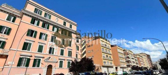 2 bedrooms Apartment in Rome, Italy No. 370224 4