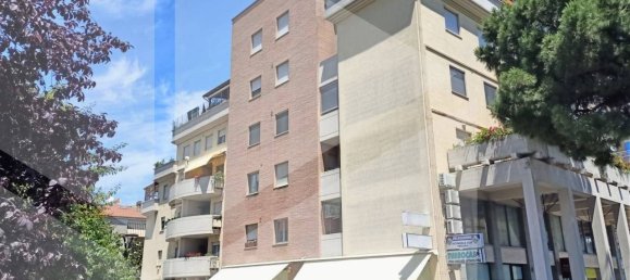 4 rooms Building in Montesilvano, Italy No. 17292 7